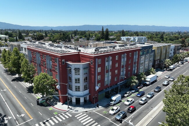 Building Photo - Meridian at Midtown