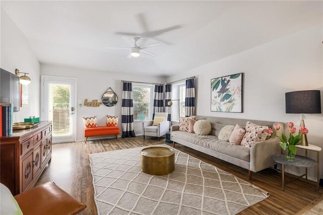 Foto del edificio - 1908 Golden Arrow Ave