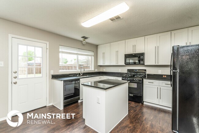 Foto del edificio - 312 Cherrywood Trail