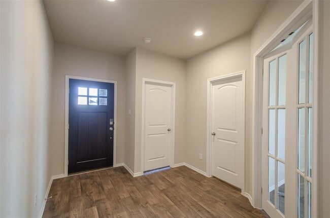 Building Photo - 13966 Fort Ward Way