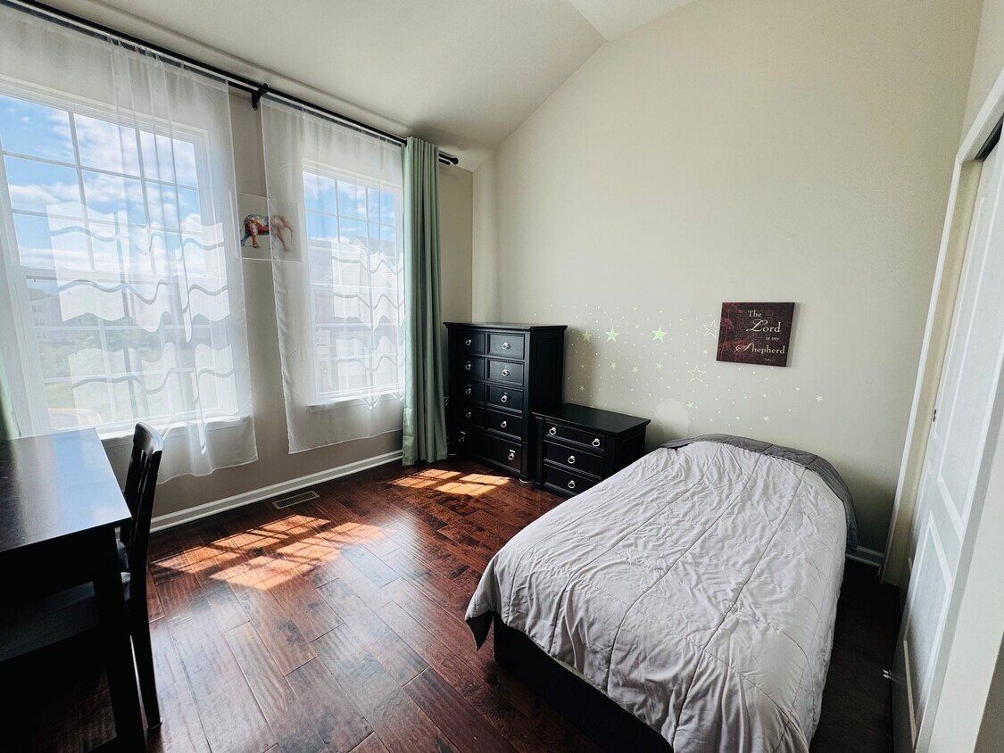 Foto del edificio - 23 Coulter Ln