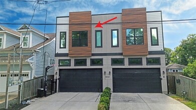 Building Photo - 3404 Rogers St