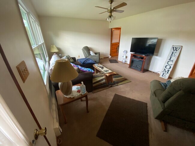 Building Photo - 846 Heineman Ave