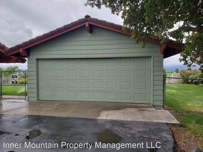 Building Photo - 3 br, 2 bath House - 3740 NW Gerke Rd