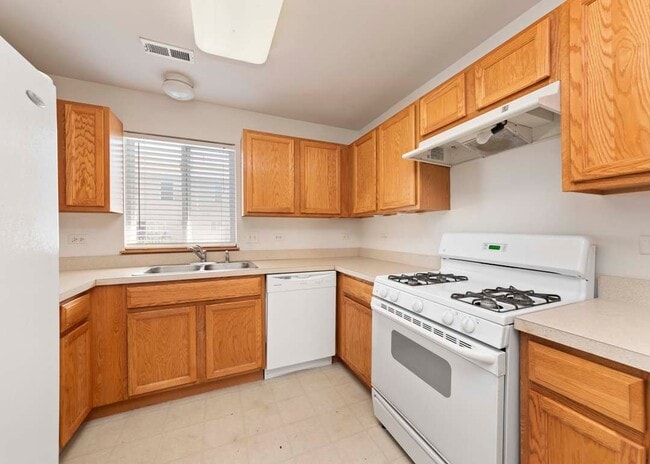 Foto del edificio - 2611 Canyon Dr