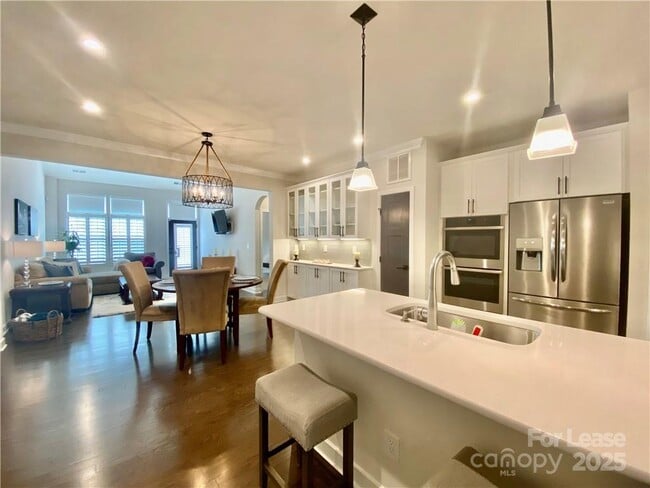 Building Photo - 6509 Winterfell Ct
