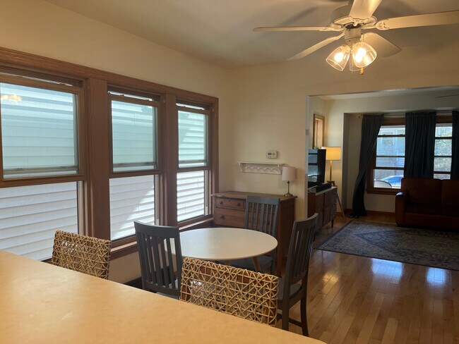 Dining Room - 2818 S Delaware Ave