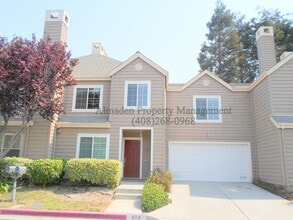 Building Photo - 1124 Chen St