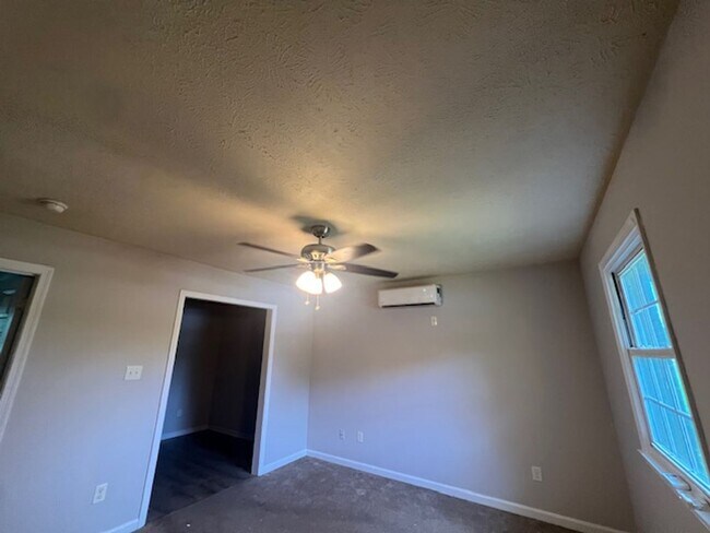 Foto del edificio - 6421 Applecross Ave