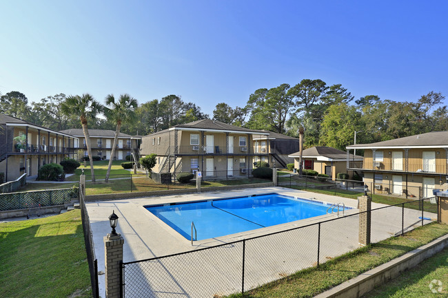 Building Photo - Edgewater Apartments