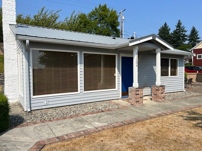 Entrada frontal - 21204 3rd Ave S