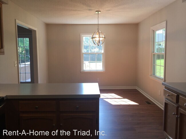 Building Photo - 3 br, 2 bath House - 6709 River Hills Drive