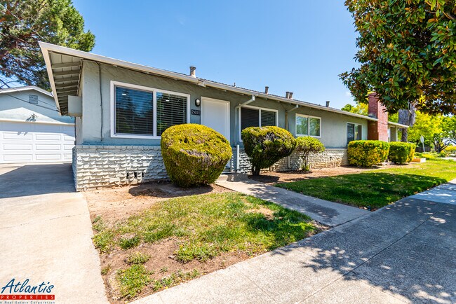 Building Photo - 2401 Los Gatos Almaden Rd