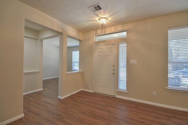 Foto del edificio - 17210 Mitchell Pass Ln