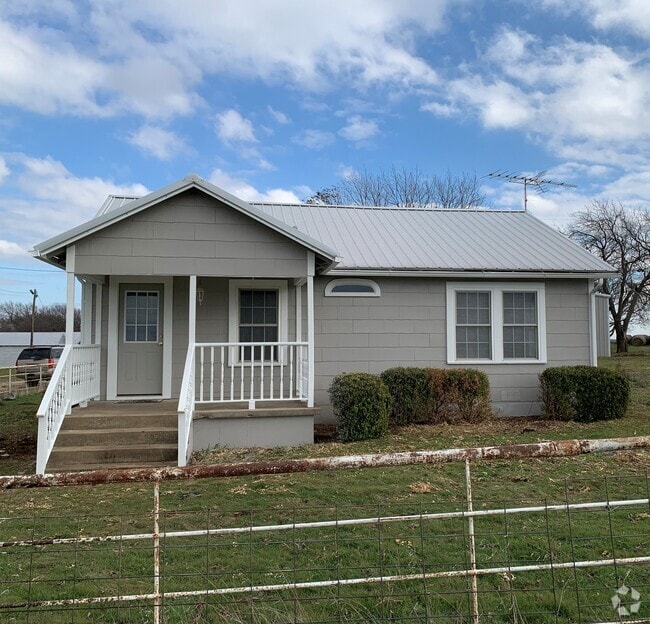 Building Photo - 2686 FM 1198