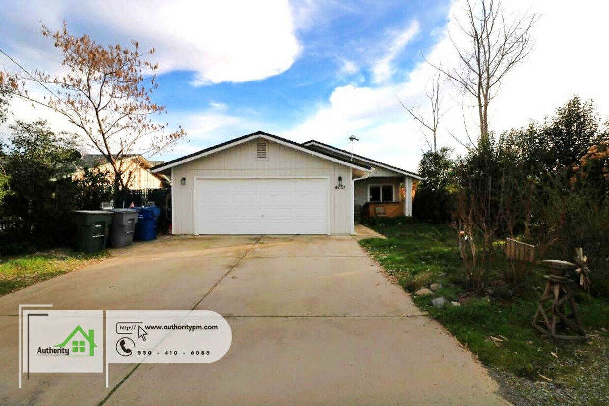 Foto del edificio - 4101 Notre Dame, Redding: Spacious Home on...
