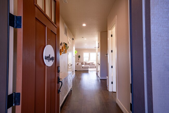 Foto del edificio - 28658 NW Shaddon St