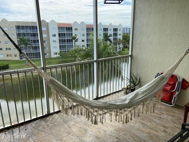 Foto del edificio - 3 br, 2 bath House - 10700 NW 66th St Apt 409