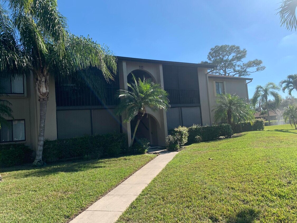 532 Shady Pine Way Unit D1, Greenacres, FL 33415 Condo for Rent in Greenacres, FL