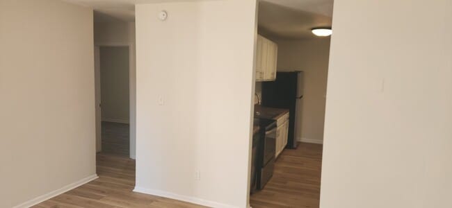 Building Photo - 202 Selwyn Alley