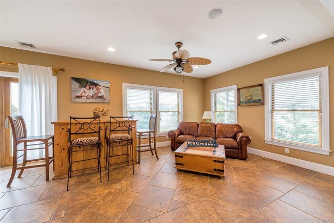 Foto del edificio - 2064 Pacific Blvd