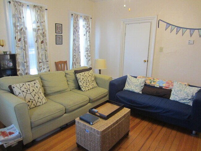 Foto del edificio - 1321 Vermont St