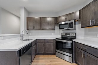 Building Photo - The Reserve at Glenville