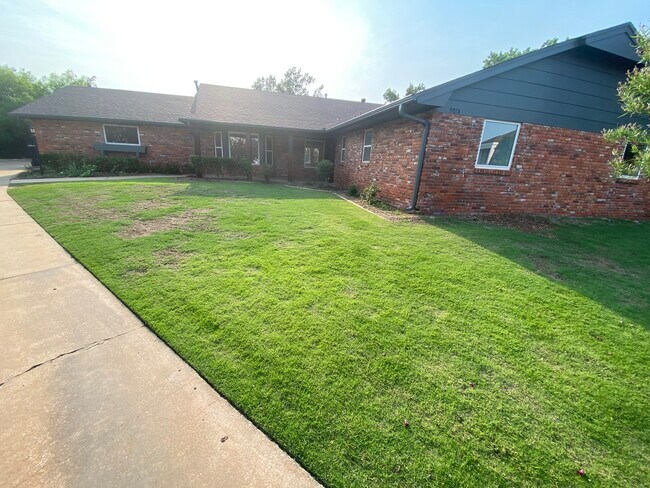 Foto del edificio - 3016 Red Rock Cir