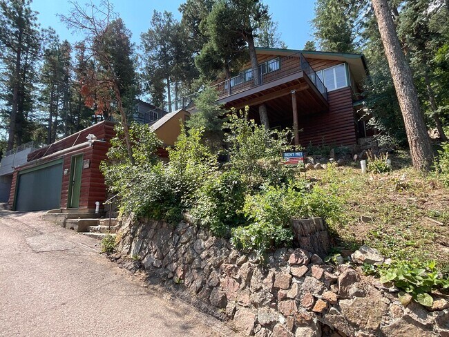 Foto del edificio - 3 Bedroom Home Available Near Old Stage Rd...