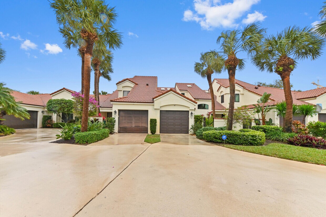 Primary Photo - 507 Sea Oats Dr