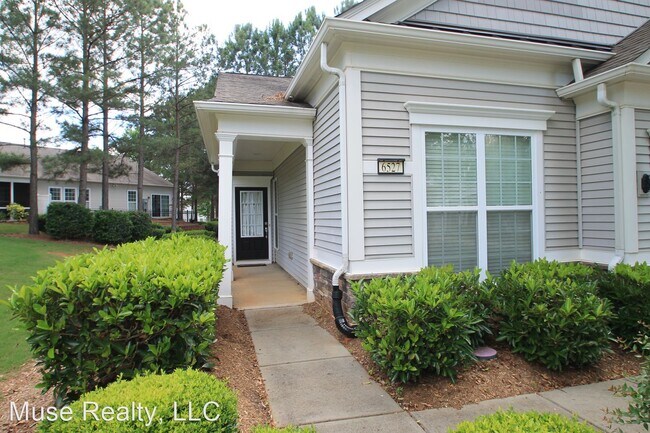 Building Photo - 6527 Carolina Commons Dr