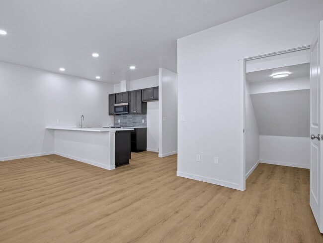 Building Photo - 2772 Caspian Wy