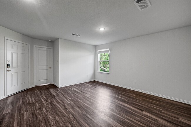 Building Photo - 317 Gans St