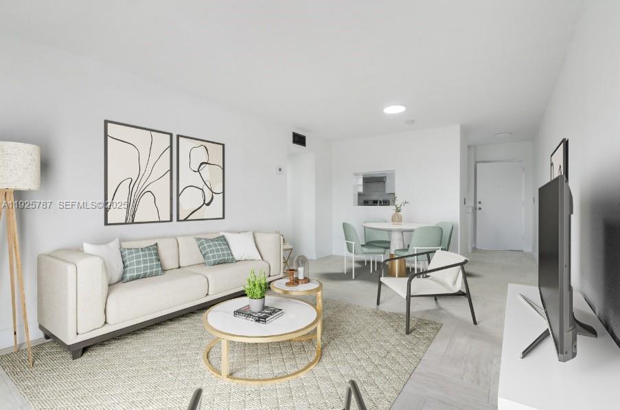 Foto principal - 12215 W Dixie Hwy