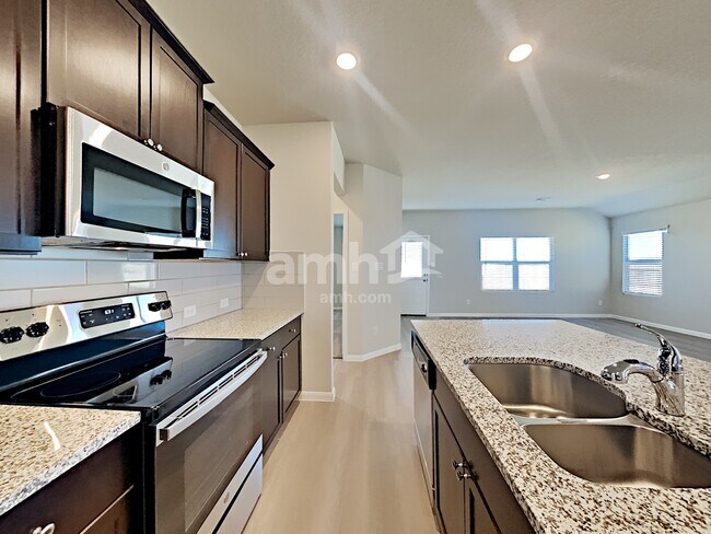 Building Photo - 2700 Iberia Court