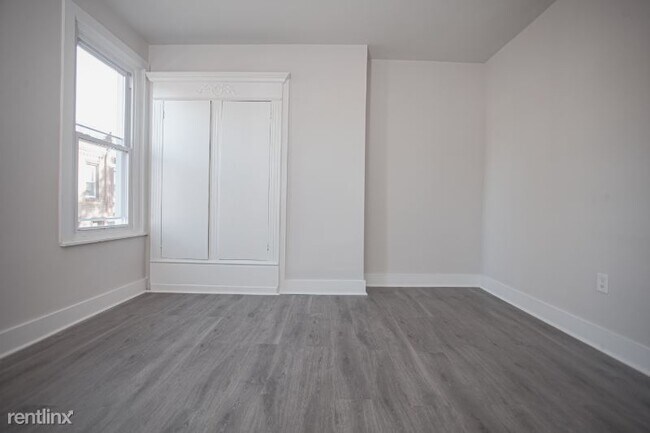 Foto del edificio - 1 br, 1 bath Townhome - 2725 W Oakdale St