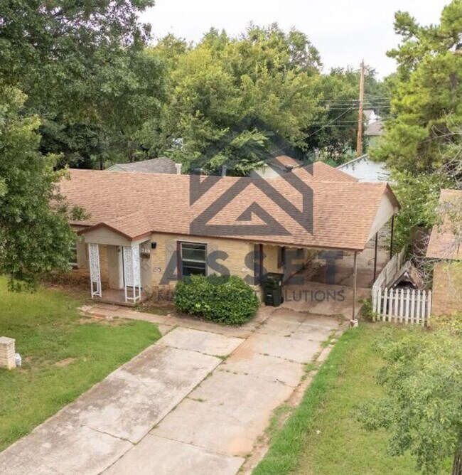 Building Photo - 3 Bedroom Rent to Own Home Available!