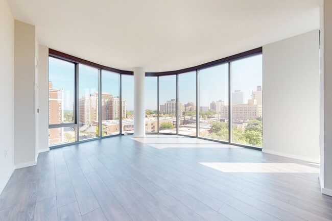 Interior Photo - 5252