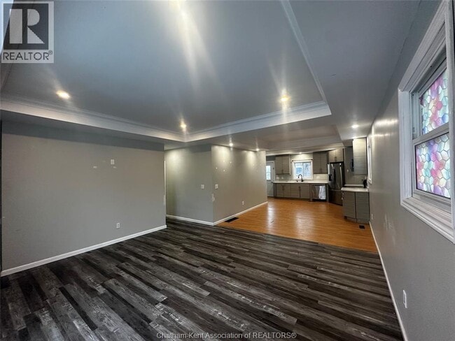 Building Photo - 110 Victoria St