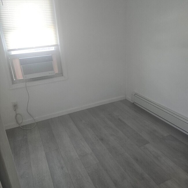 Foto del edificio - 9018 Park Ln S