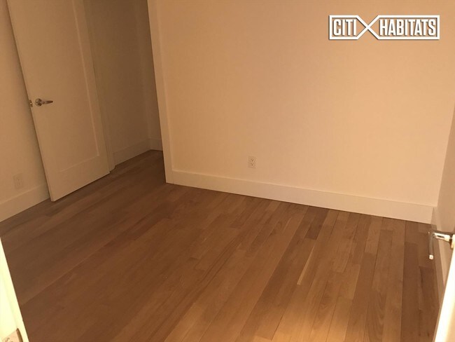 Foto del edificio - 63 E 125th St