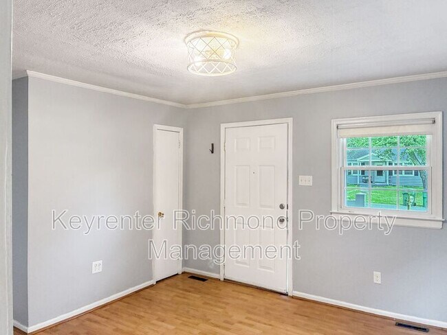 Foto del edificio - 1019 Halsey Ln