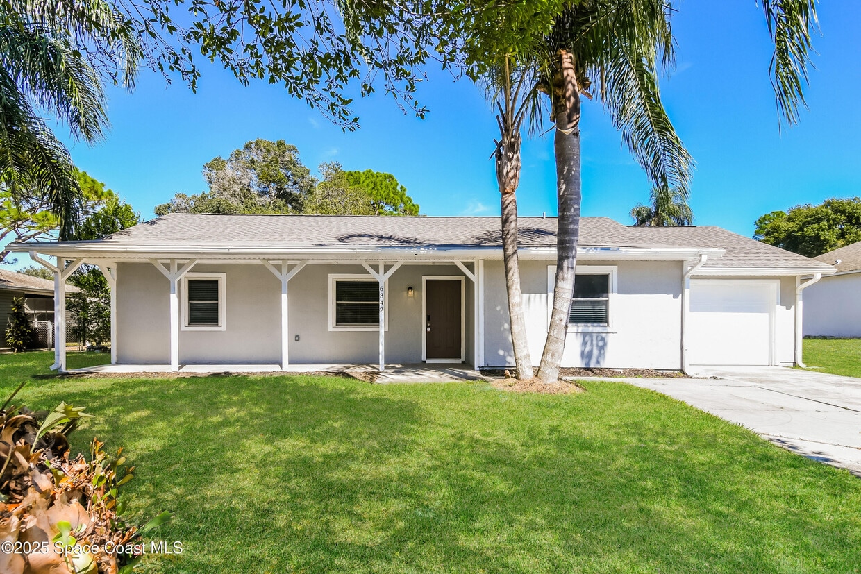 Foto principal - 6342 Brack St