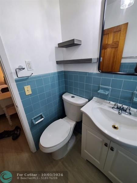 Foto del edificio - 1400 NE 4th Ct