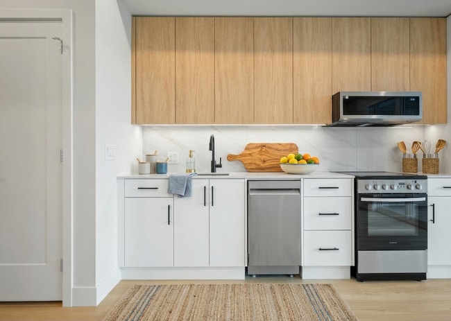 Building Photo - 34395 Gladys Ave