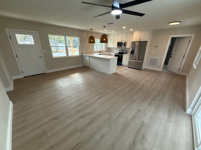 Building Photo - 5351 E Hopp Ln