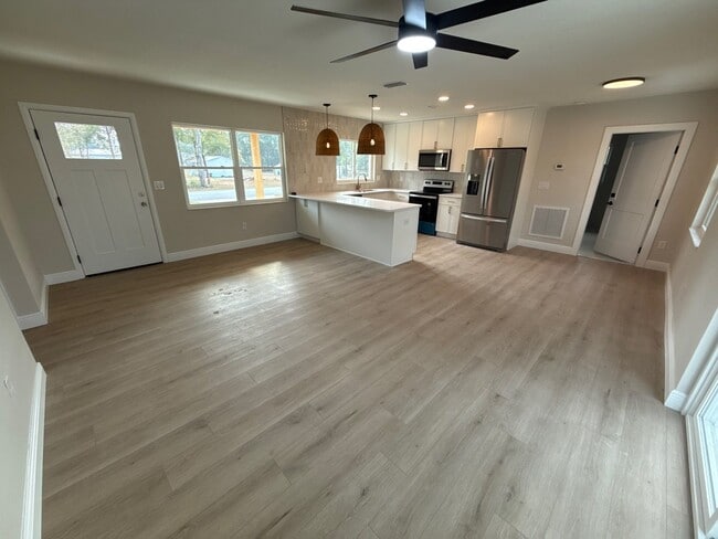 Foto del edificio - 5351 E Hopp Ln