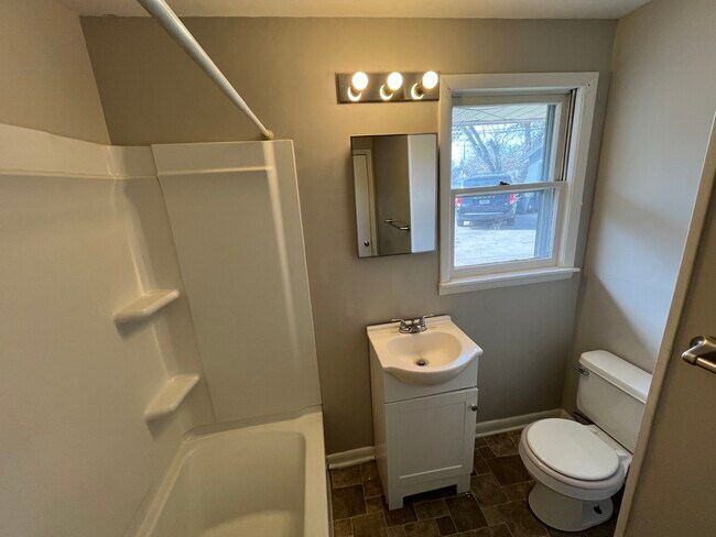 Foto del edificio - 509 Ruddle Ave