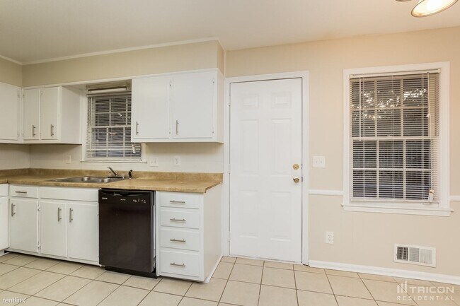 Foto del edificio - 951 Bramwell Ct
