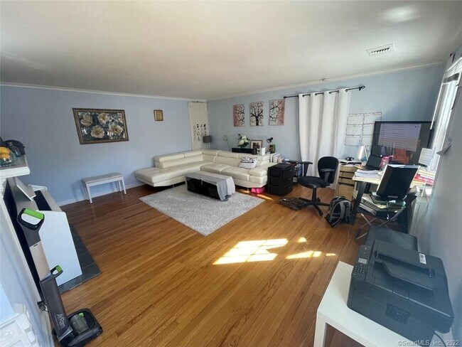 Building Photo - 159 Mill Rock Rd